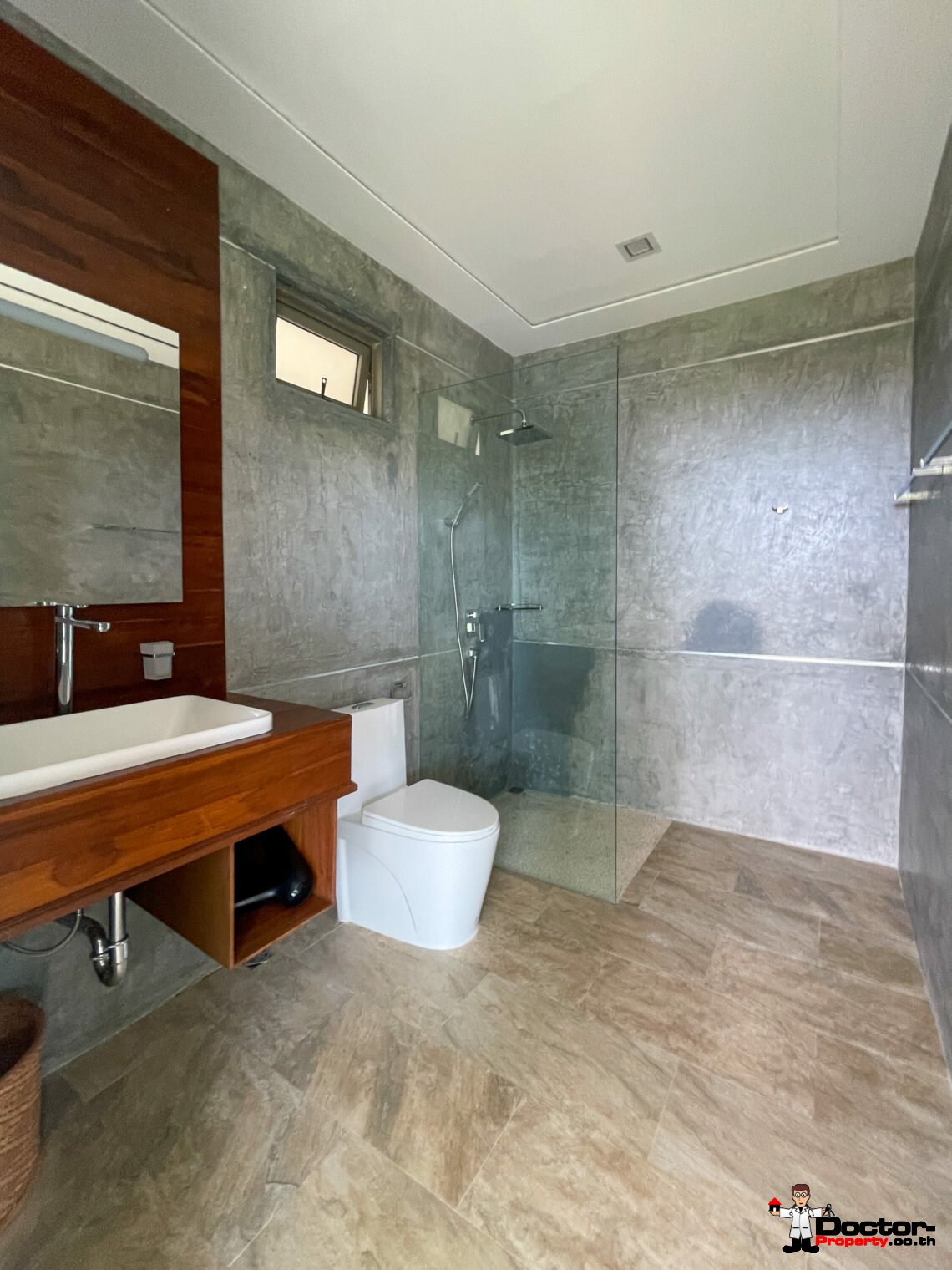 Spacious 5 Bedroom Pool Villa in Chaweng Noi, Koh Samui – For Sale